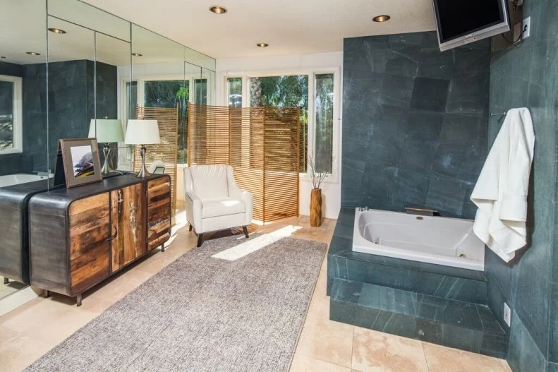 Soapstone In Neutral Contemporary Bathroom