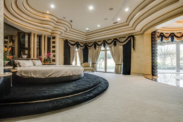 inside mansions master bedrooms