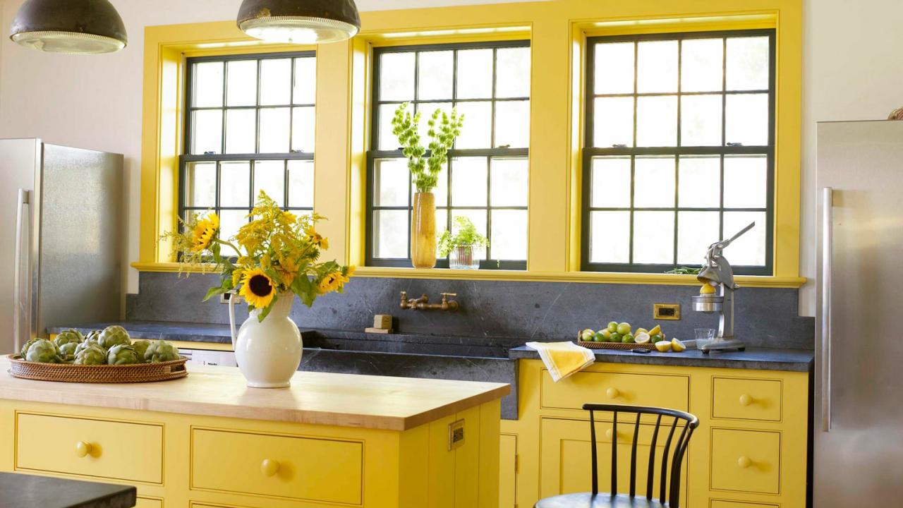15 Rustic Farmhouse Kitchen Decor Ideas + DIY Items - The