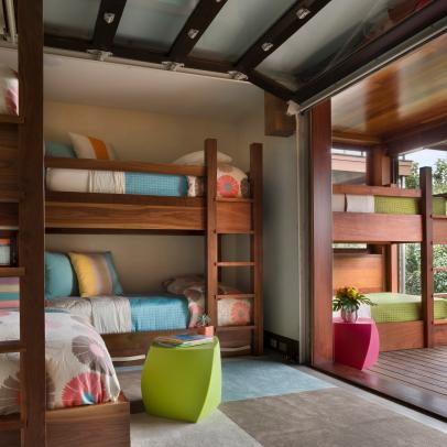 Multicolored Contemporary Kids' Room With Bunk Beds