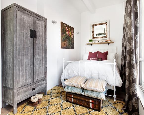 White Poster Bed in Vintage Meets Modern Bedroom