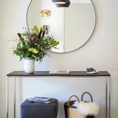 Eclectic Entryway Styling With Round Mirror 