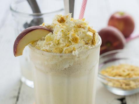 Boozy Peach Cobbler: The Ice Cream Float Goes Southern