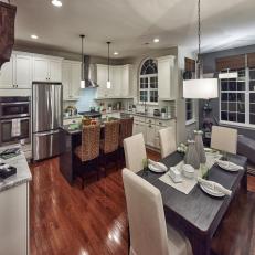 Traditional Kitchen and Breakfast Area is Family Friendly