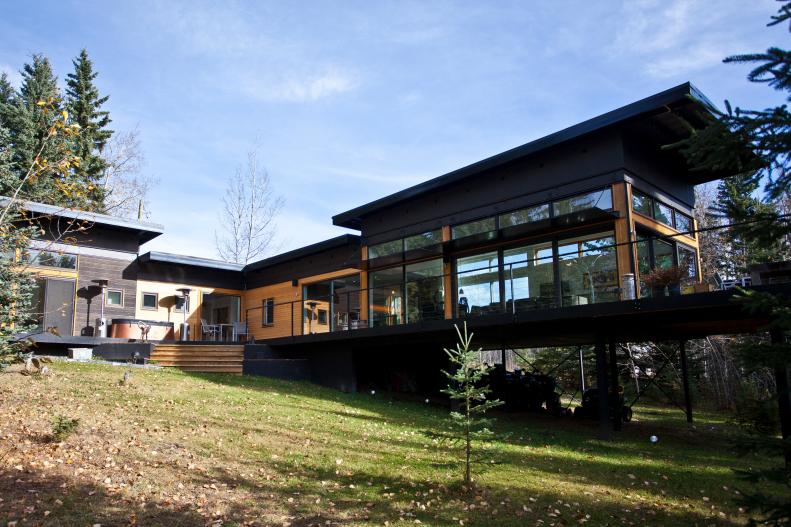Contemporary Modular Home in Bergen, Alberta