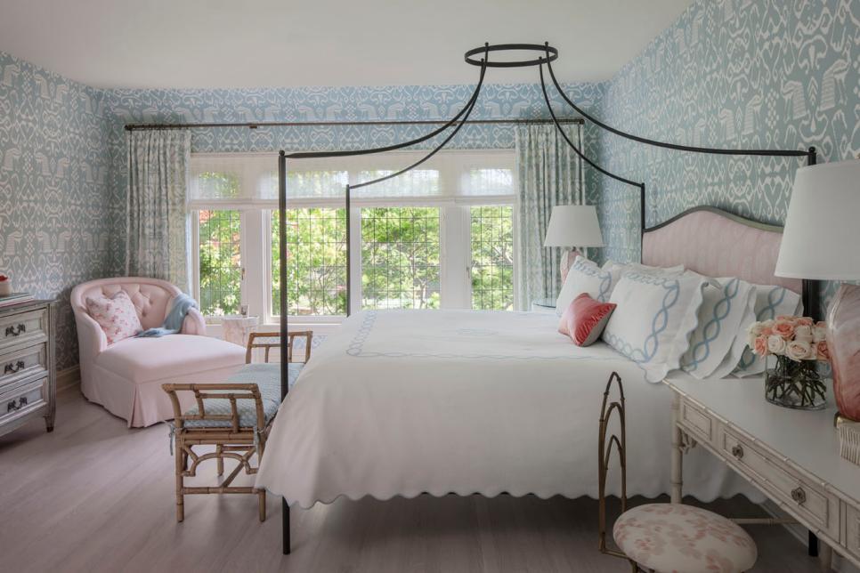 Give Your Bedroom the Cottage Treatment 