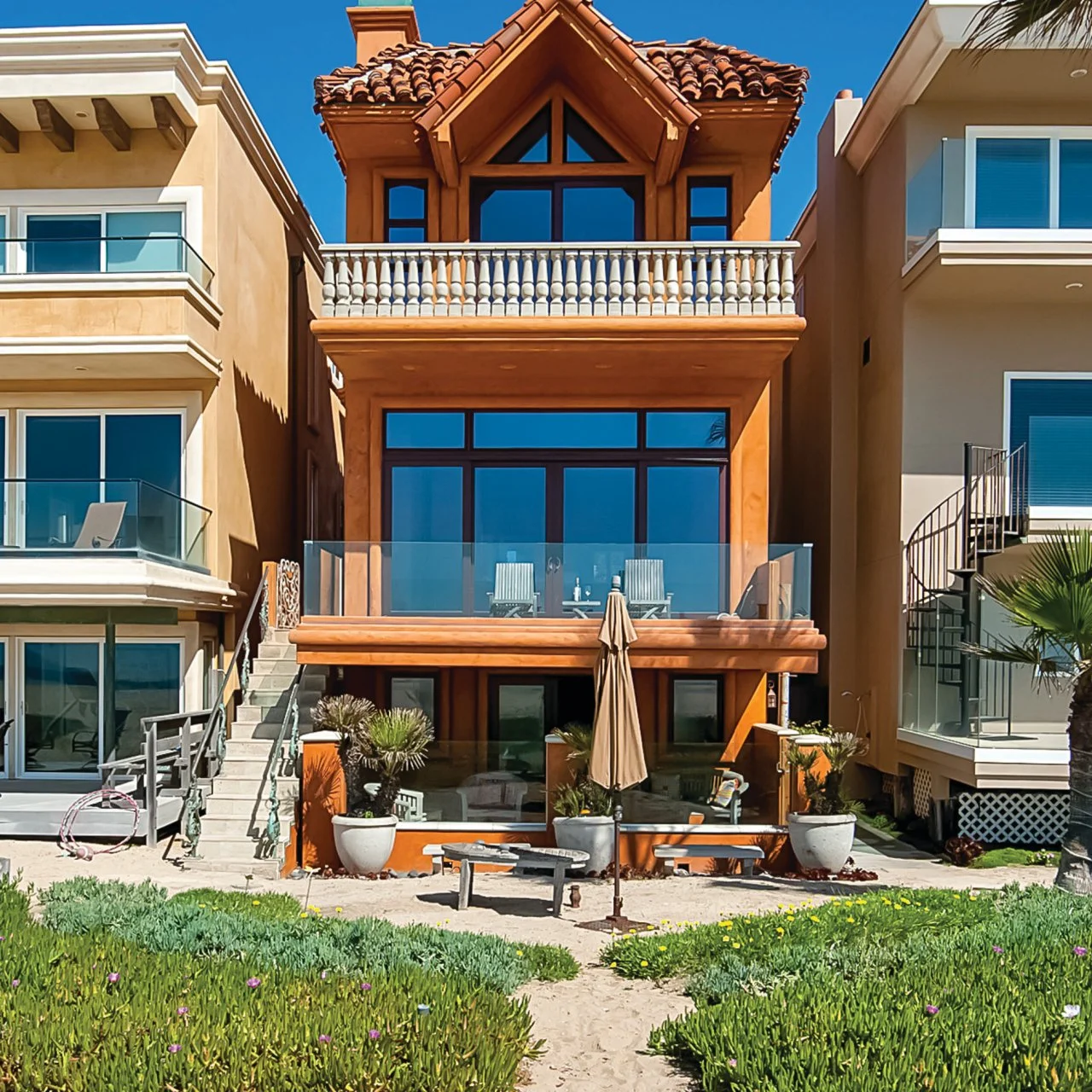 Small Mediterranean Beach Homes