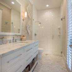 Luxurious Bathroom in White and Neutral Tones