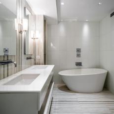 Modern Bathroom With Bathtub and Tiling