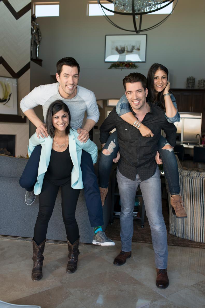Guest judges Lex and Alana LeBlanc with hosts Drew and Jonathan Scott during the master bedroom renovation challenge, as seen on Brother vs. Brother.