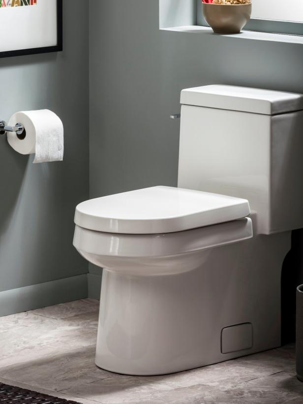 Gerber’s Wicker Park toilet uses an HET-compliant 1.28 gallons of water per flush and features an easy-to-clean concealed trap-way.
