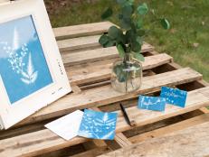Arrange flowers on sun print paper
Lay a piece of acrylic over the flowers and paper to sharpen edges and ensure no sun sneaks beneath leaves of flowers
Place print in direct sunlight for 2-5 minutes or until the paper turns white.
Rinse paper in water
Hang to dry (on clothesline)