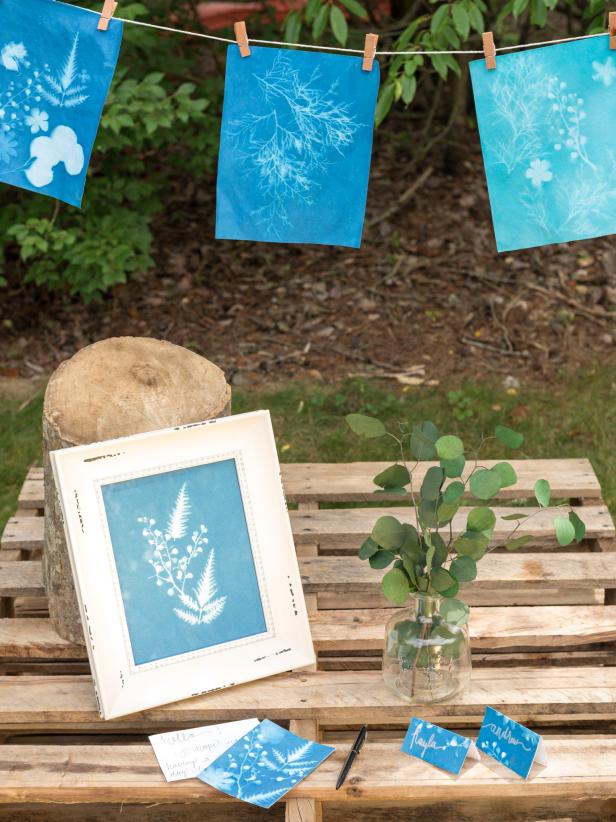 Arrange flowers on sun print paper
Lay a piece of acrylic over the flowers and paper to sharpen edges and ensure no sun sneaks beneath leaves of flowers
Place print in direct sunlight for 2-5 minutes or until the paper turns white.
Rinse paper in water
Hang to dry (on clothesline)