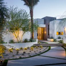 Luxurious Modern Desert Home With Mountain Views