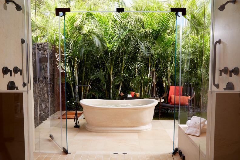 White Contemporary Bathtub in Tropical Outdoor Setting