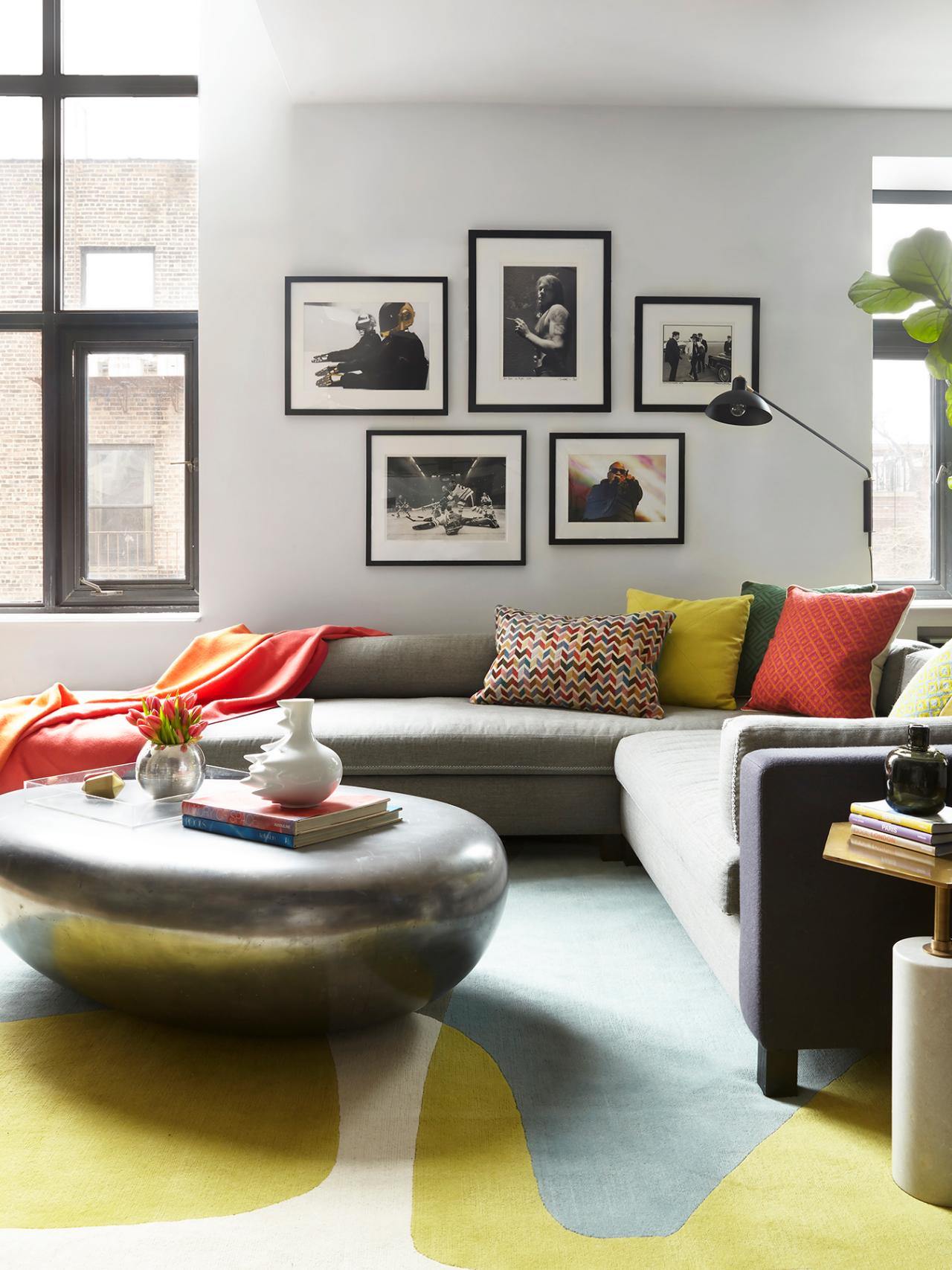 12 Living Room Ideas for a Grey Sectional | HGTV's ...
