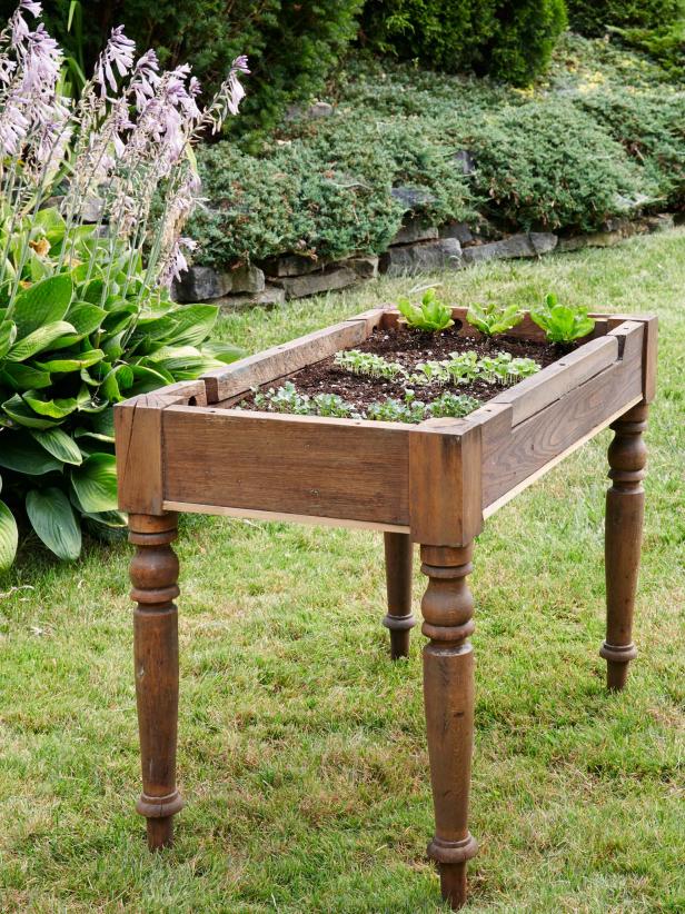 Make A Diy Raised Bed Network Blog Made Remade - Vintage Stand Up Raised Garden Planter With