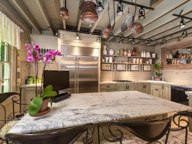 Gourmet Kitchen in Converted Carriage House