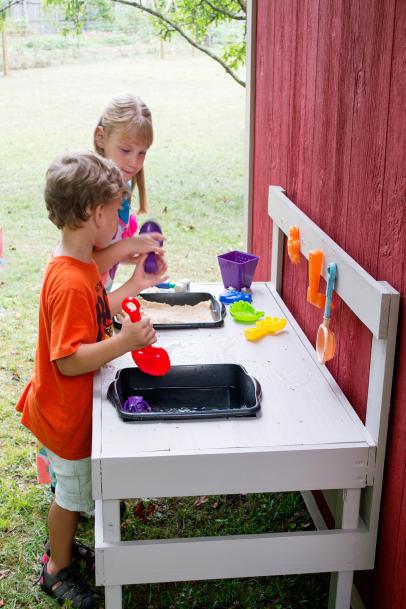 How to build a DIY Kids Play Table