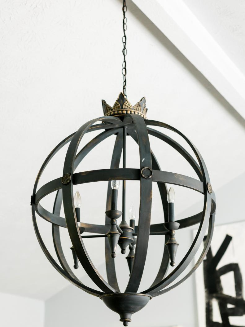 Black-Metal Globe Pendant Light Fixture on Chain