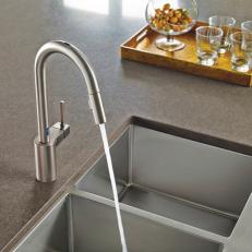 The Align™ kitchen faucet brings your stylish kitchen together.