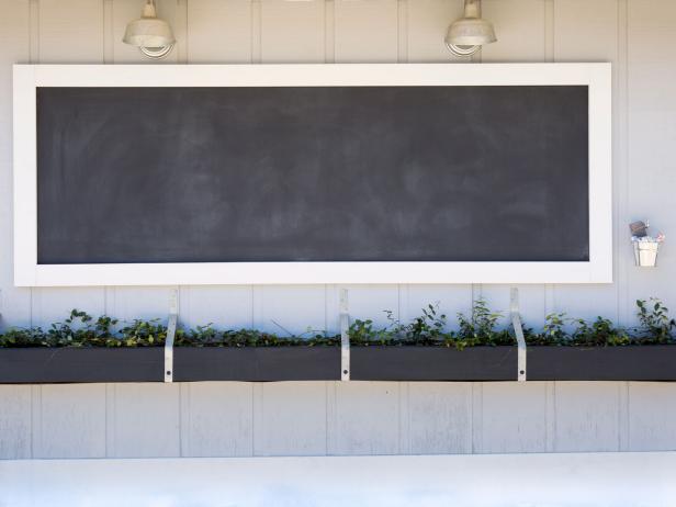 How To Build An Outdoor Chalkboard - Diy Chalkboard Wall Frame