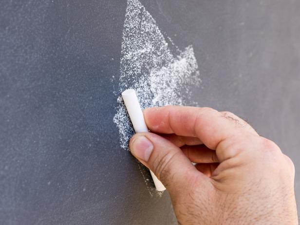 Learn how to make an outdoor chalkboard