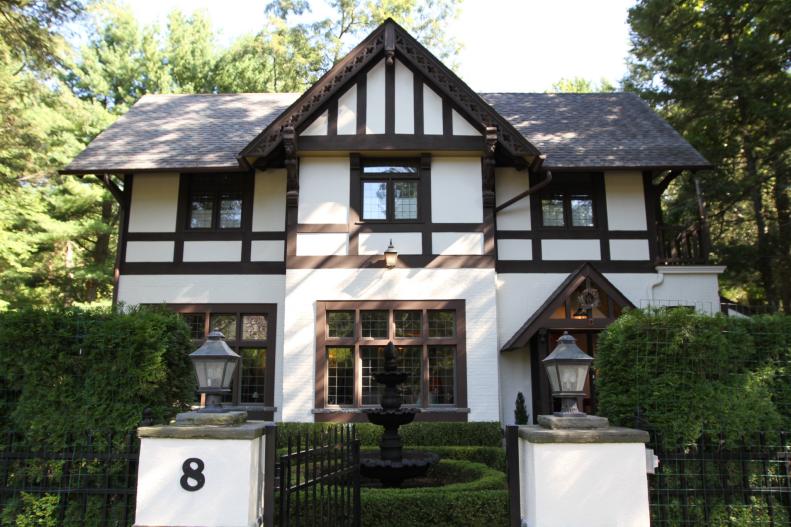 The New York home was once a carriage house for Eliose Breese in the early 1900's, as seen on You Live in What?