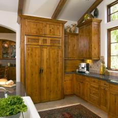 Open Kitchen Features Country Style