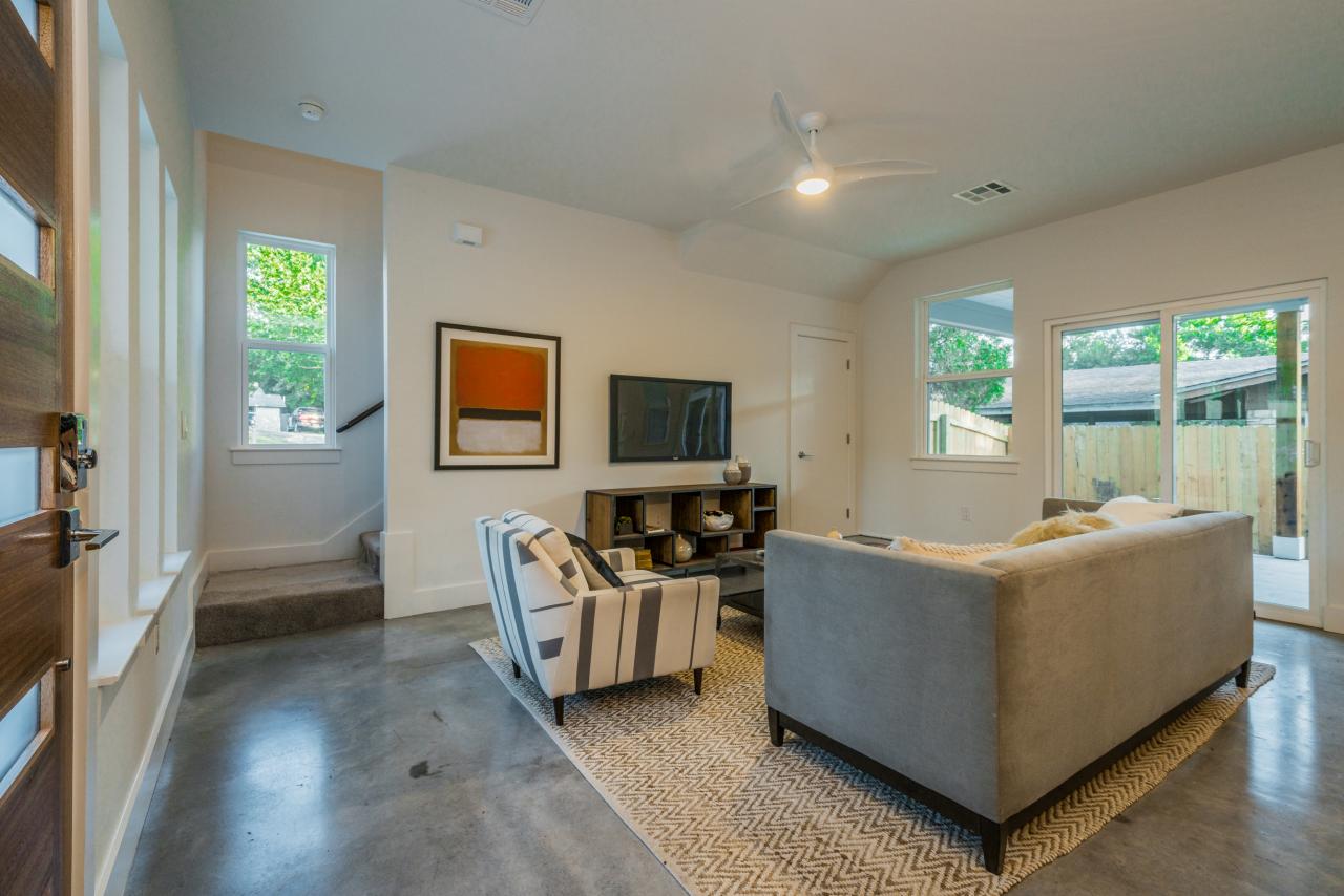Modern Living Room With Polished Concrete Floors | HGTV (1280 x 854 Pixel)