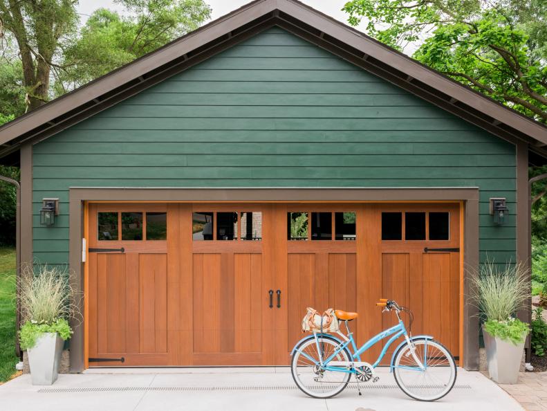 Garage + Courtyard Pictures From HGTV Urban Oasis 2016 | HGTV Urban ...