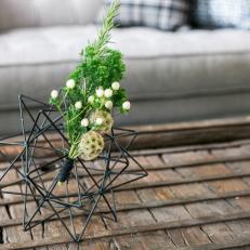 13 Ways to Create a Modern Holiday Look - Sculptural Elements