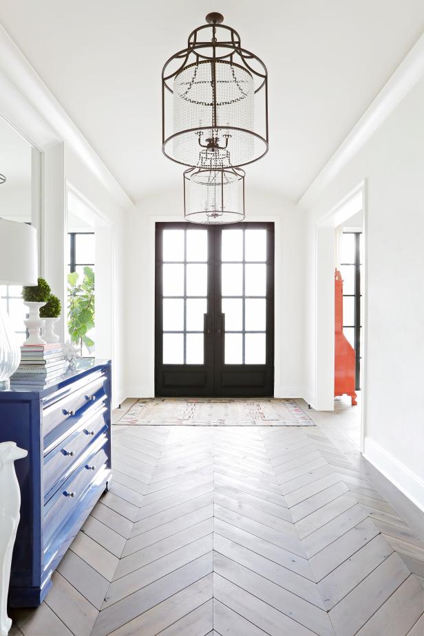 7 Designer Decorating Ideas To Steal For Your Entryway Hgtv S