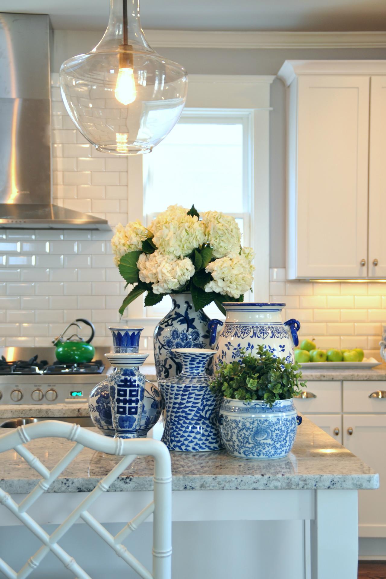 Brown And White Home Decor / The White Wow Factor - Drawer stops prevent the drawers from being pulled out too far.