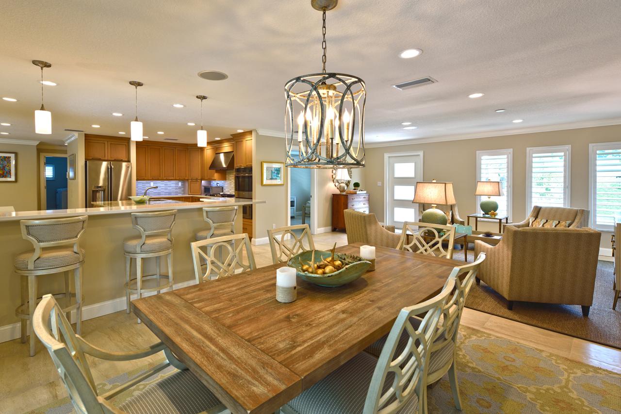 Transitional Kitchen and Dining Room With Open Floor Plan