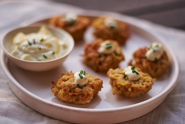Lowcountry Crab Cakes Recipe | HGTV