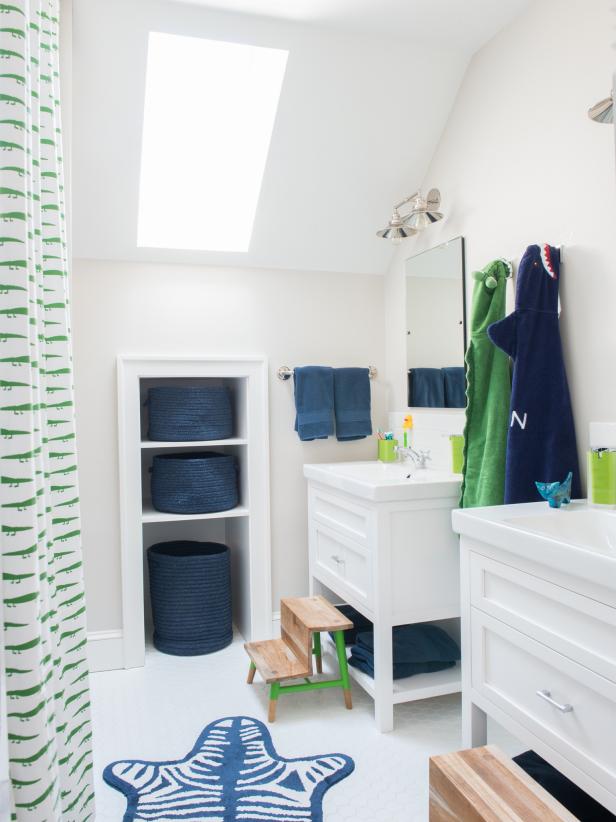 Ideas For Kids Bathrooms - Kid S Bathroom Decorating Ideas To Take Note Of Home Design Lover - What makes designing a kids' bathroom fun is that you can experiment with many colors, shades and even themes, unlike adults' bathroom with which we tend to focus on a single theme or design.