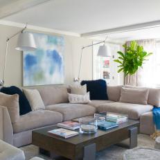 Sand and Sea Theme in Living Room Brings the Outdoors In