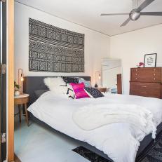 Master Bedroom with Continuous Indoor-Outdoor Design