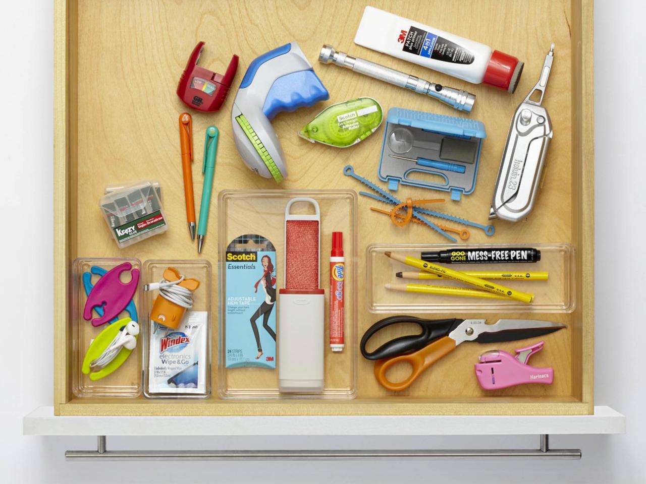 WHAT'S IN YOUR JUNK DRAWER? 5 Unexpected Items Justify My Junk Drawer's  Existence