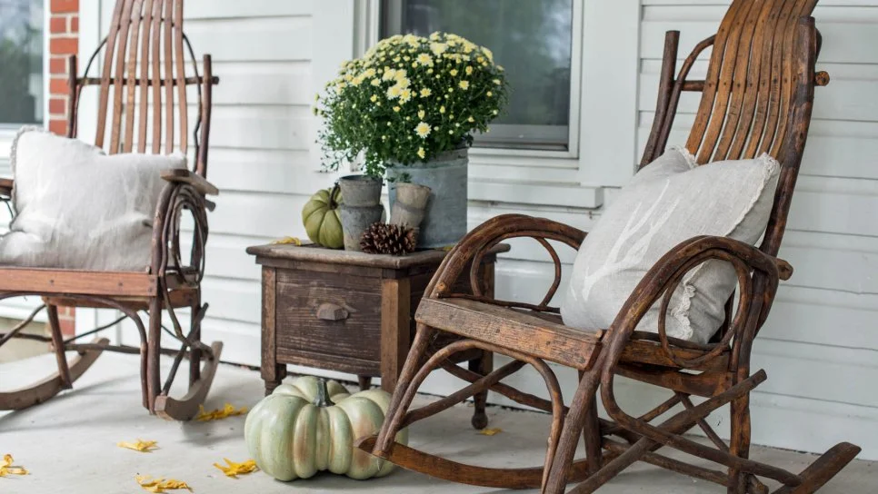 Grouping Chairs for Conversation