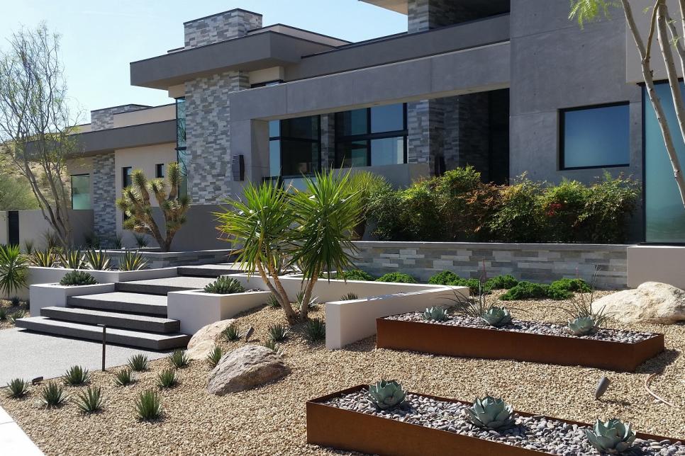 Modern Front Yard With Desert Landscape