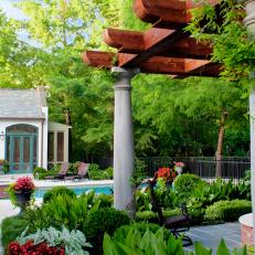 Gorgeous Outdoor Space With Swimming Pool 