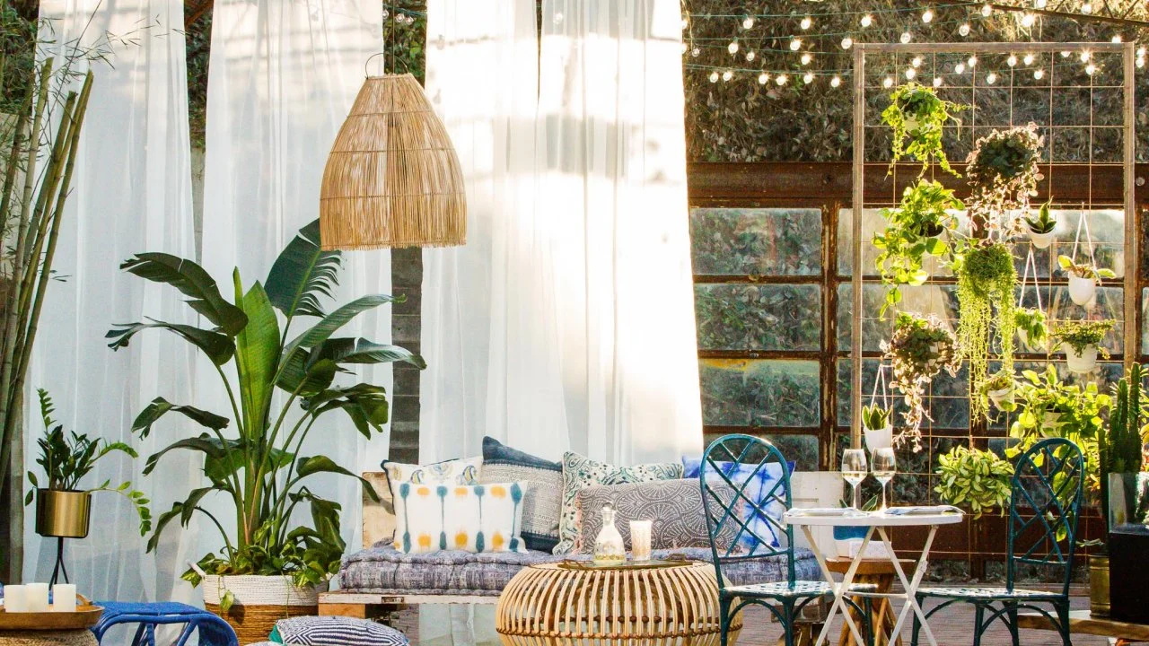 Small patio decor ideas discount
