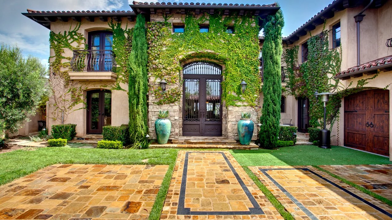 Mediterranean Curb Appeal | HGTV, image size:1280x720