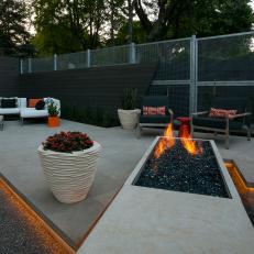 Modern Back Patio With Fire Pit