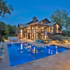 Relaxing, Contemporary Pool Perfect for Entertaining 