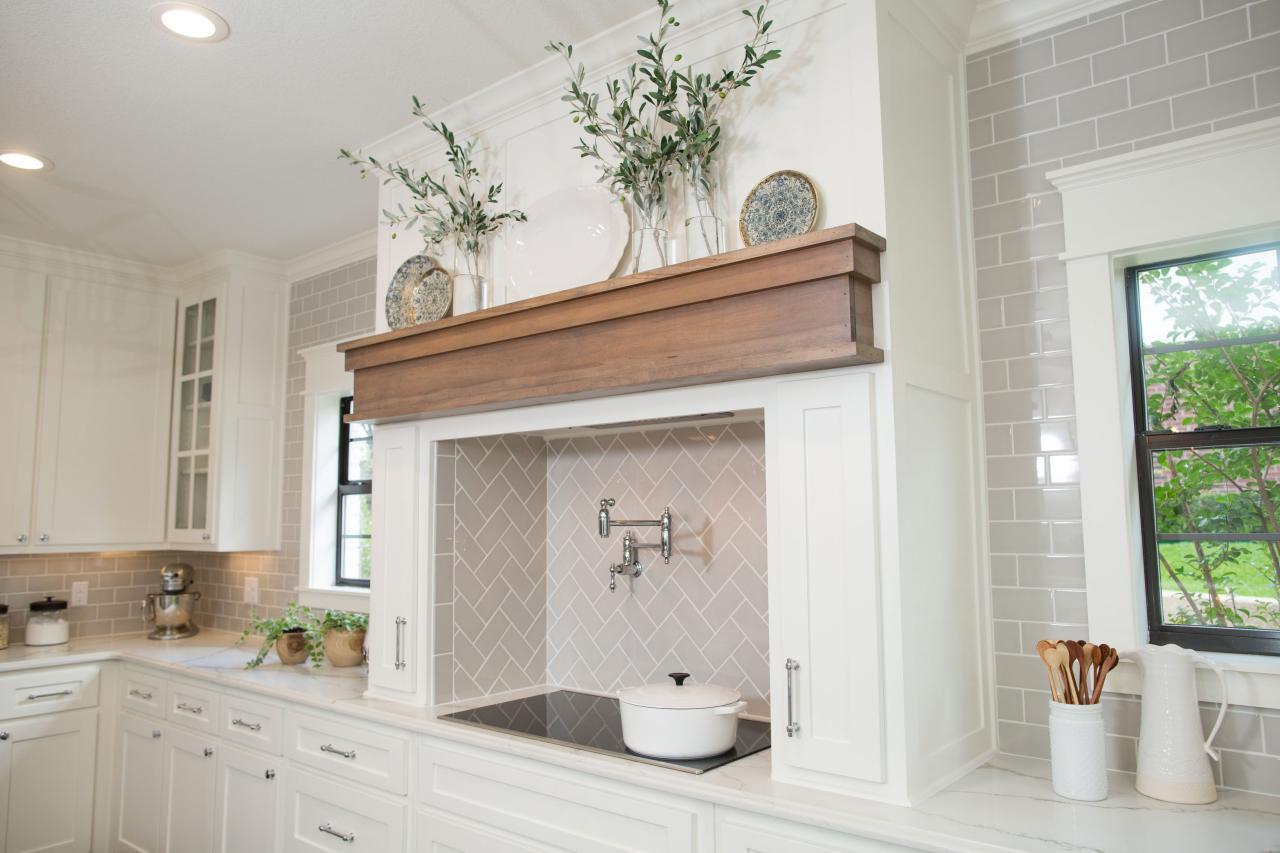 Photos Hgtv S Fixer Upper With Chip And Joanna Gaines Hgtv