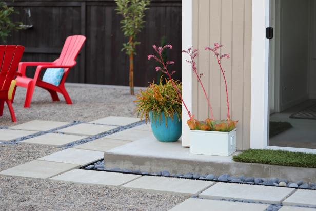 Contemporary Backyard With Low-Water Landscape