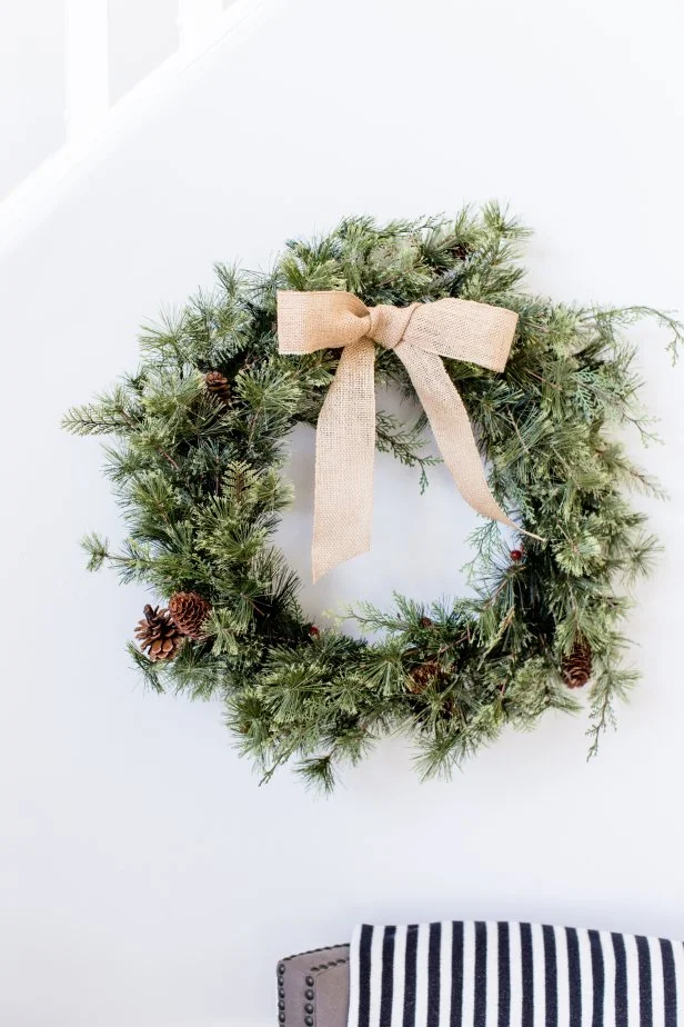 Decorating Bathrooms for Christmas: Festive Tips to Sparkle Your Space